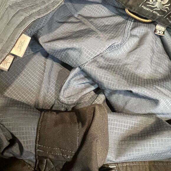 *See Descrip*LA Fire Department Junior Lifeguard Board Shorts Hippy Tree 30 Swim - Picture 3 of 8